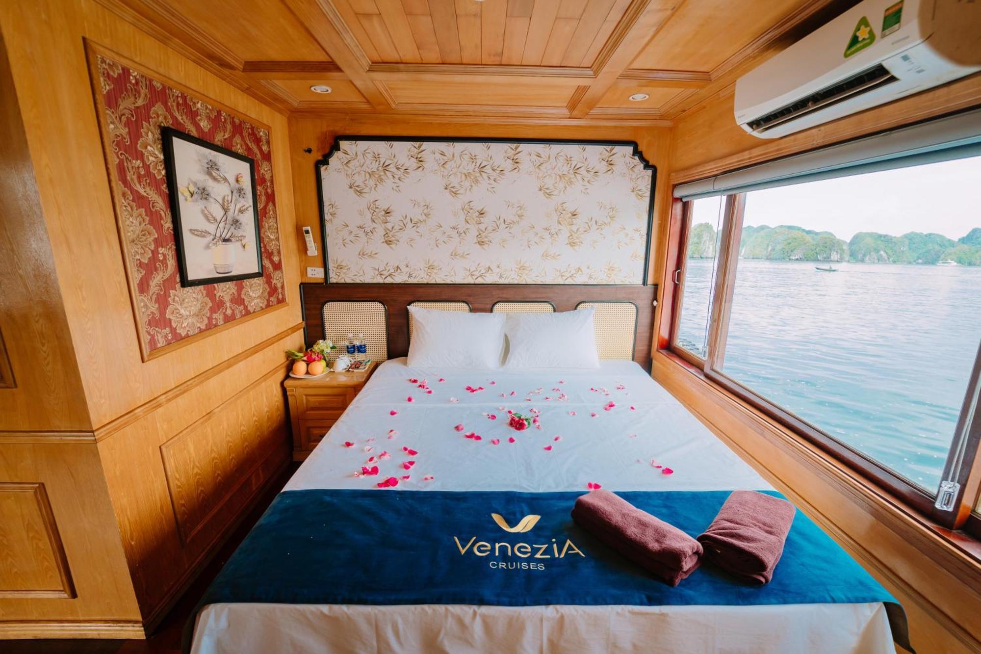 Готель Venezia Cruises Халонг Екстер'єр фото
